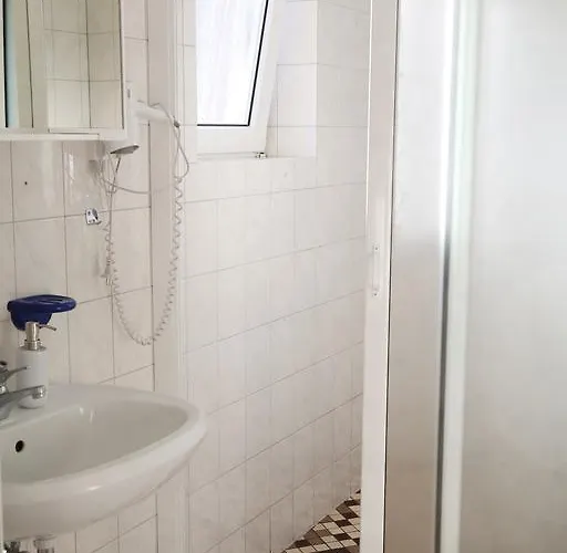 Konukevi Zum Surgrund